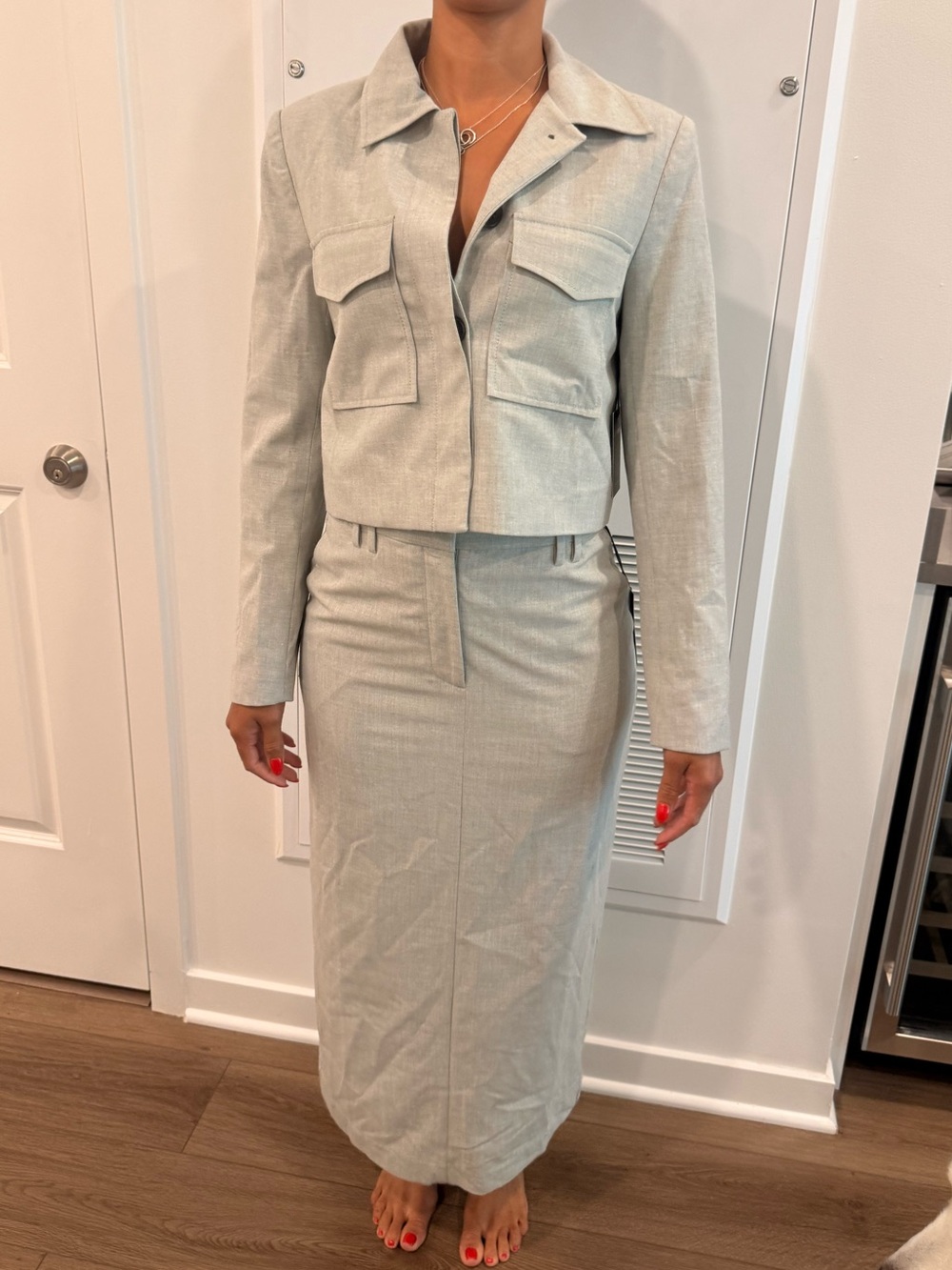 Women's Light Gray Pencil Skirt - Classic Workwear Style